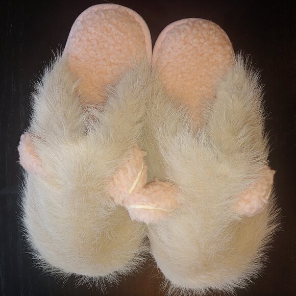 Fuzzy slippers with ears size 40-41 NWOT - Picture 2 of 4